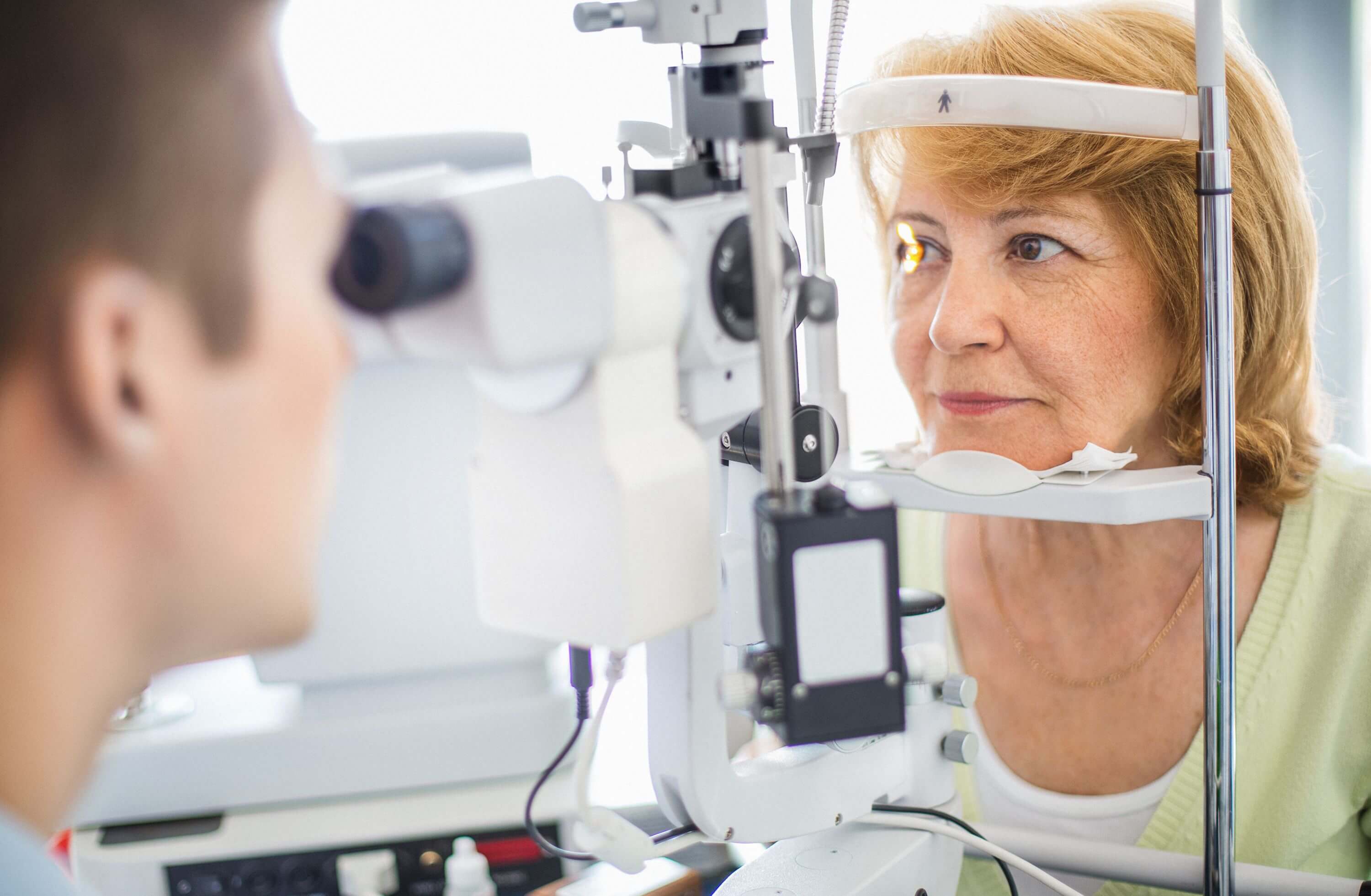 EYETECHCARE ophthalmologist evaluates risk of developing glaucoma and determines the examinations to be performed as well as their frequency